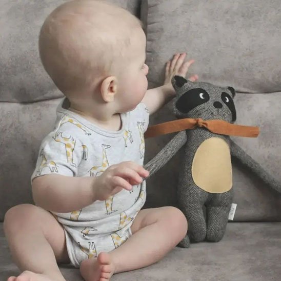 Doudou-bébé-raton-et-enfant