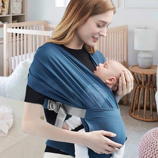 Echarpe-de-portage-bébé-bleu-et-maman