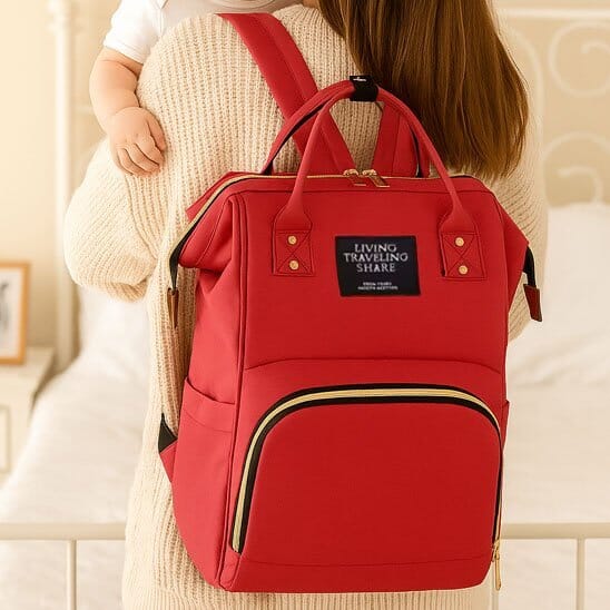 sac-a-langer-au-dos-de-maman