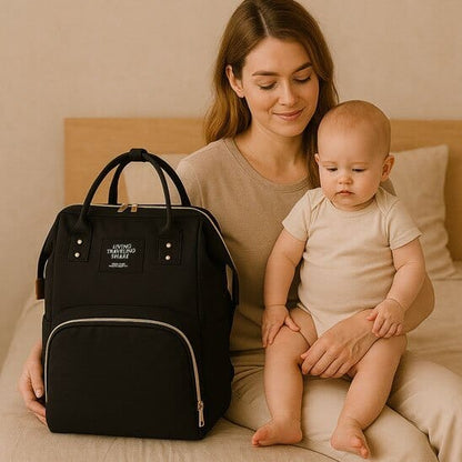 sac-a-langer-bébé-assis-sur-maman