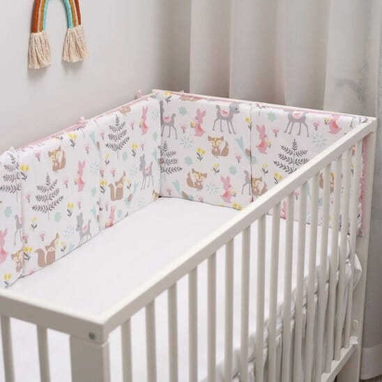 Tour de lit bébé