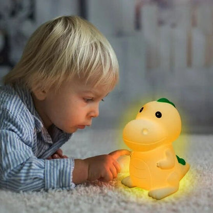 veilleuse-bébé-garçon-jouant